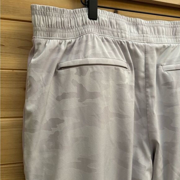 Athleta Size 16 Lavender Brooklyn Lined Camouflage Drawstring Waistband Jogger - Picture 10 of 14
